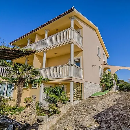 Apartment Marin Medulin